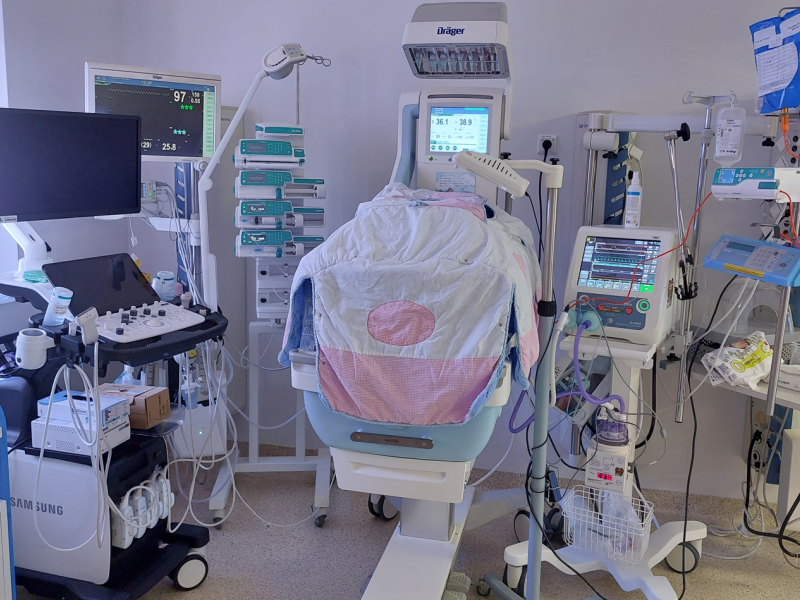 Jak skutecznie zarządzać danymi medycznymi przy łóżku pacjenta?